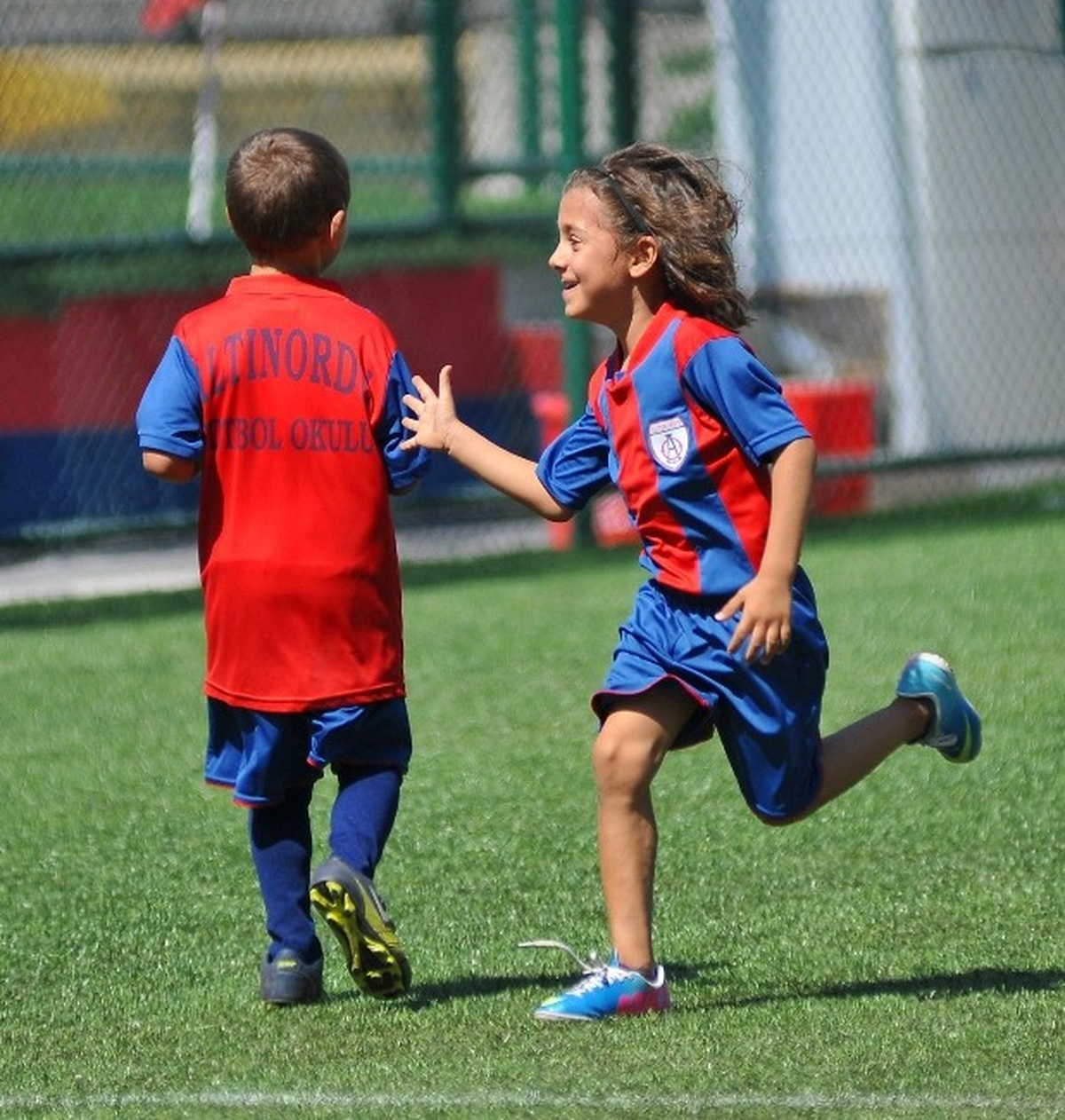 Altınordu\'da Futbol Şenliği Var