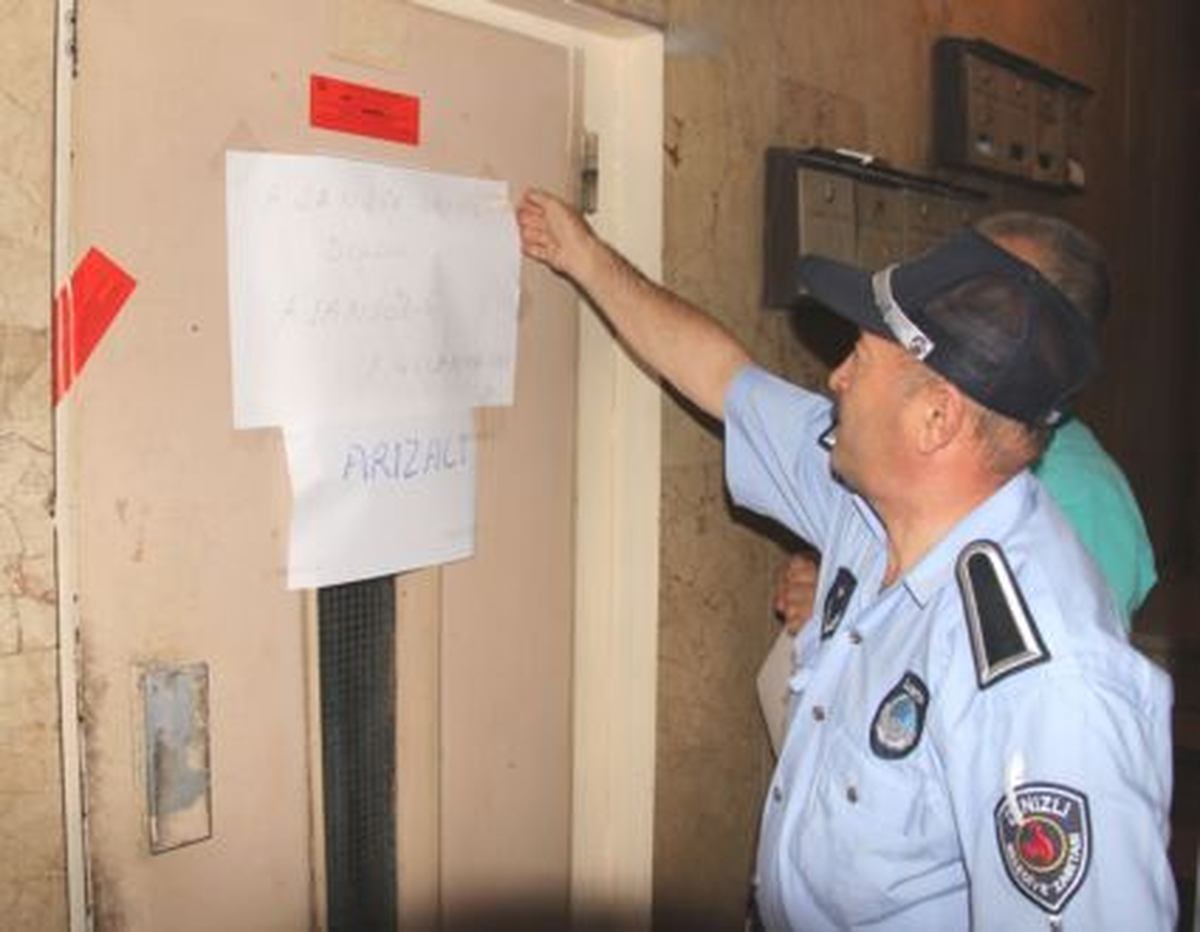 Asansörde Sıkışan Gencin Ölümü
