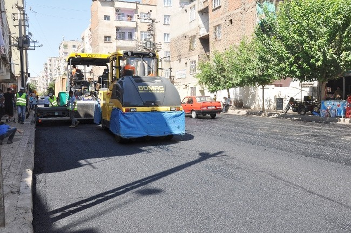 Bağlar Belediyesi\'nden Üst Yapı Çalışmaları