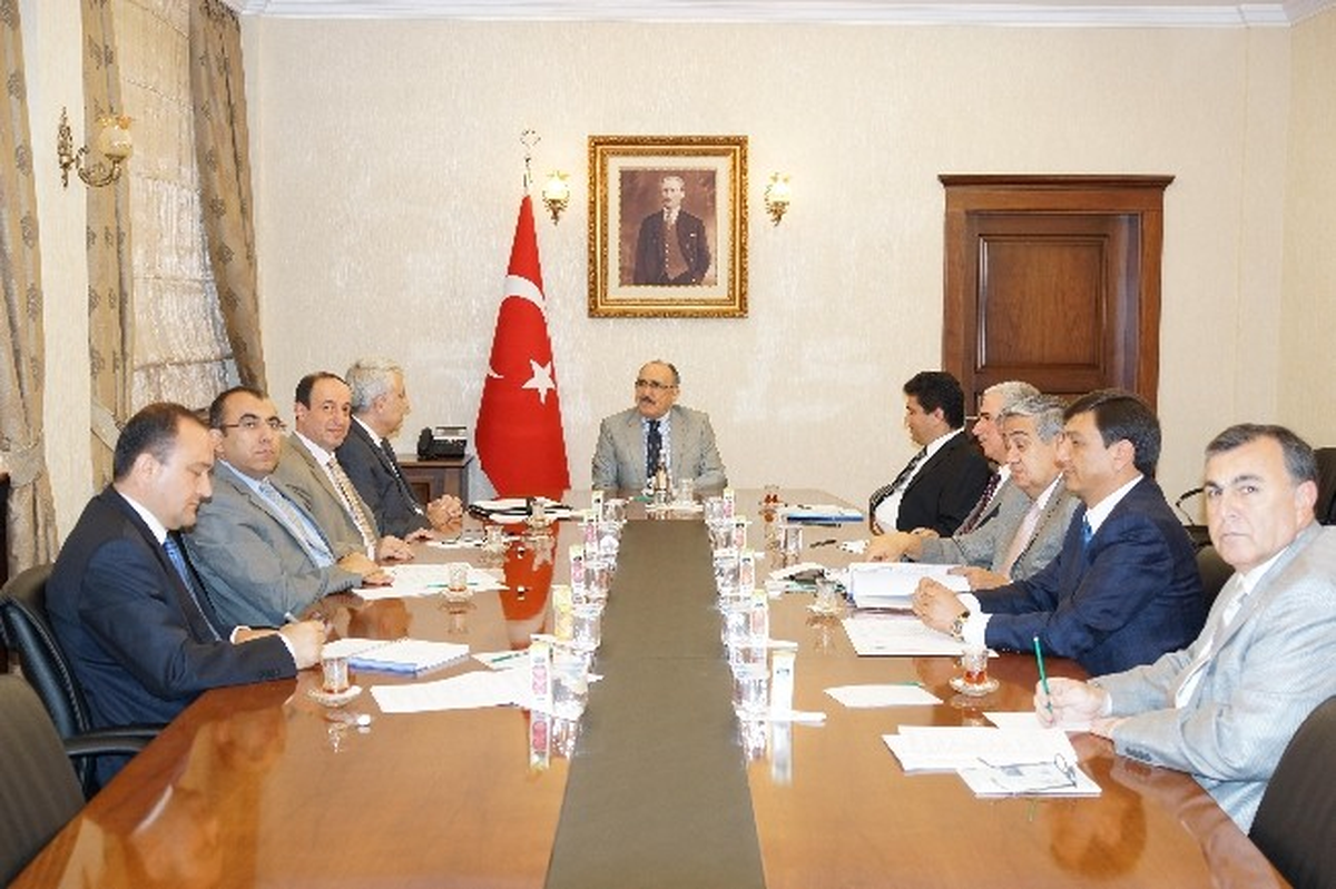 Bakan Atalay, Teknoloji Geliştirme Bölgesindeki Son Durum Hakkında Toplantı Düzenledi