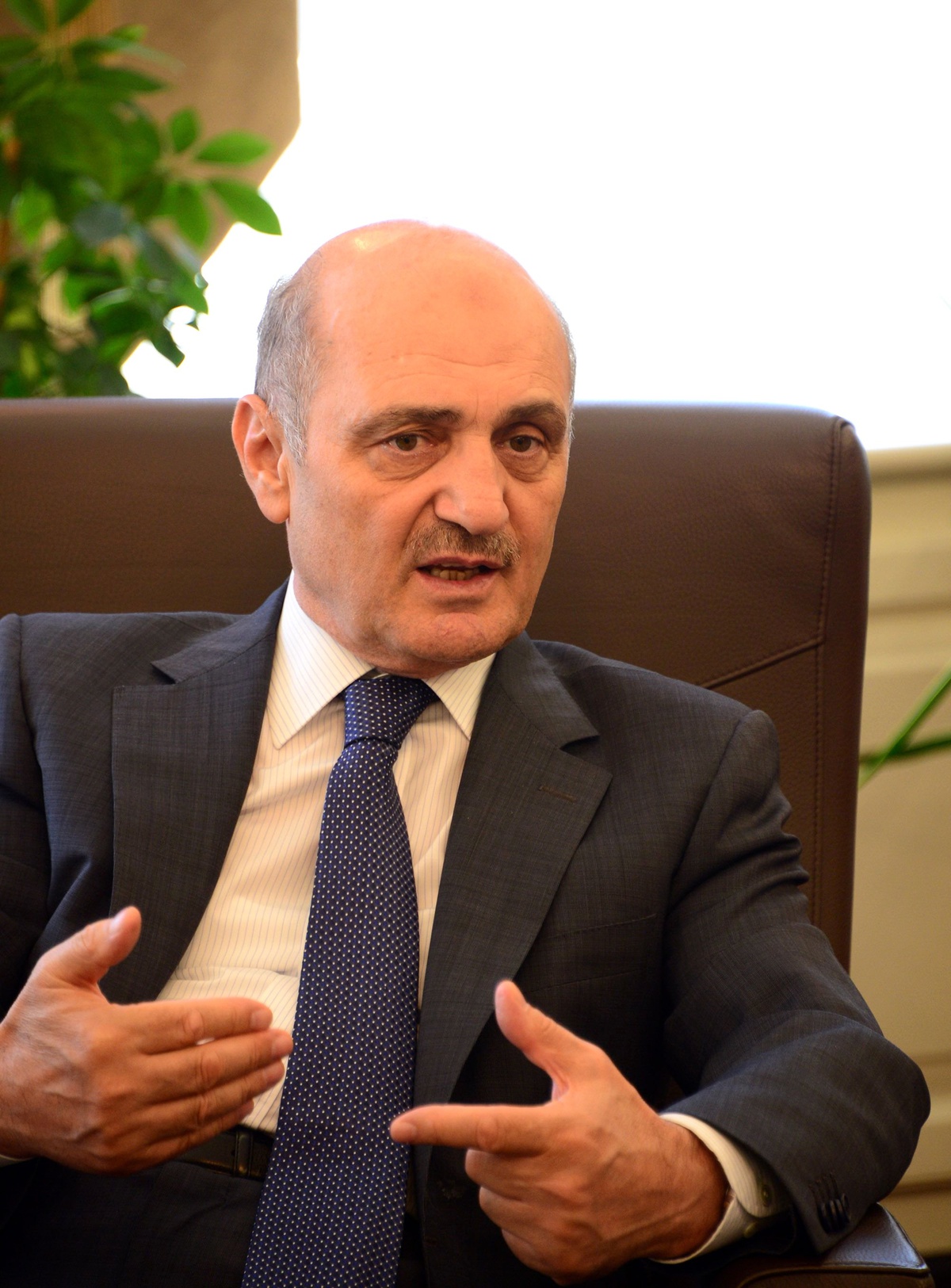 Bakan Bayraktar, Pakistan\'daki Türk Okullarını Ziyaret Etti