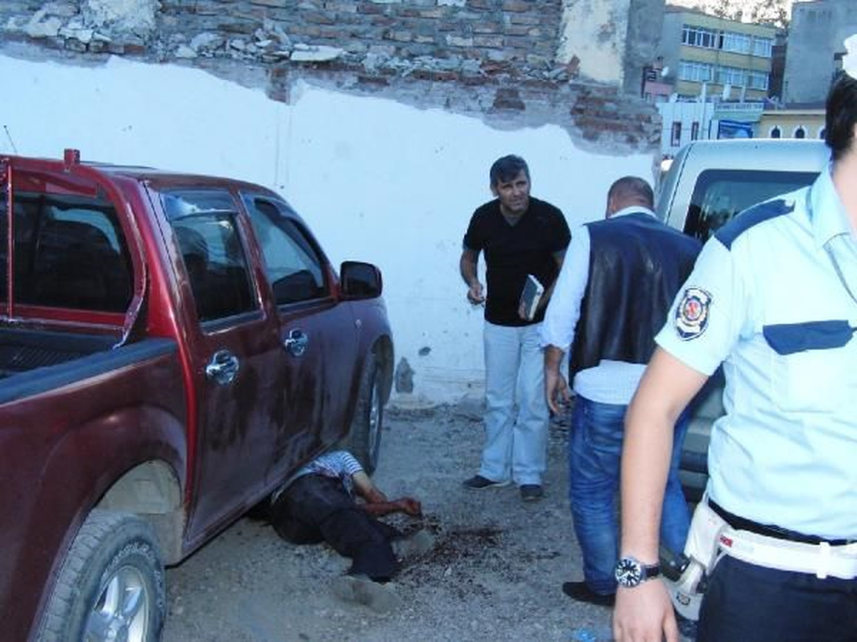Bursa\'da Bıçaklanan Simitçi Hayatını Kaybetti
