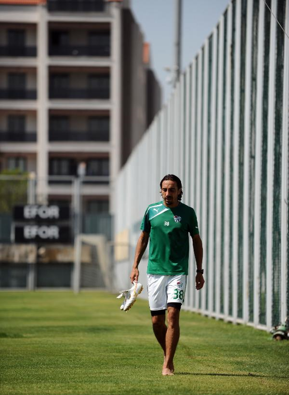 Bursaspor\'un Kaptanı İbrahim: "Taraftarımız Bize Güvensin"