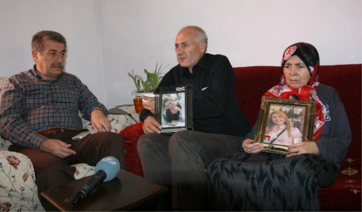 CHP Konak İlçe Başkanı\'ndan, Cinayet Kurbanı Ünlüer\'in Ailesine Ziyaret