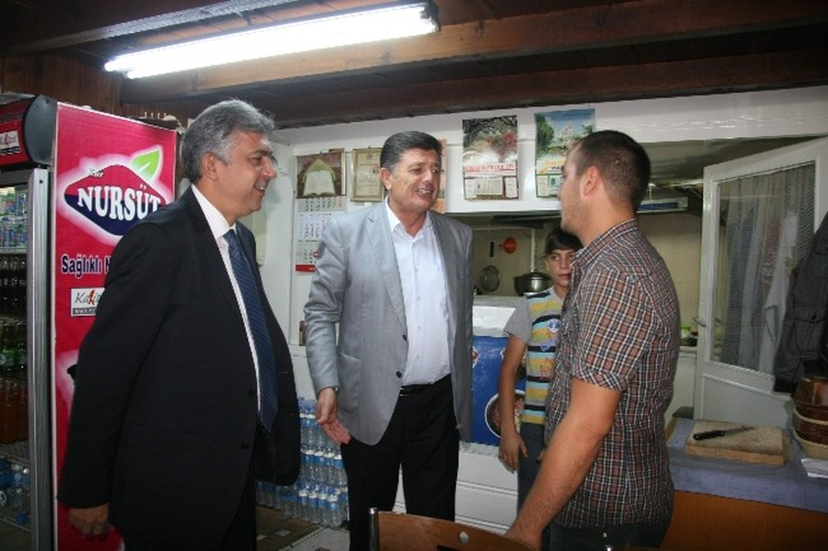 CHP\'li Vekiller Safranbolu\'da Esnafları Gezdi