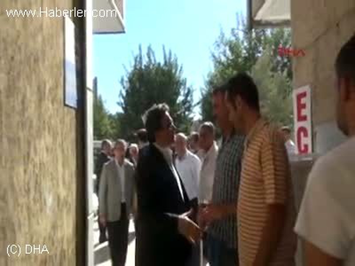 CHP\'nin Doğu ve Güneydoğu Bölgesi\'nde Temaslarda Bulunan Heyeti Mardin\'de Çalışmalarını Sürdürdü.
