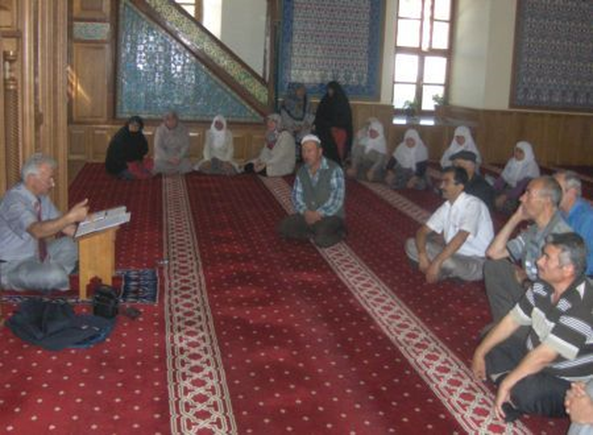 Emet\'te Hacı Adaylarına Seminer