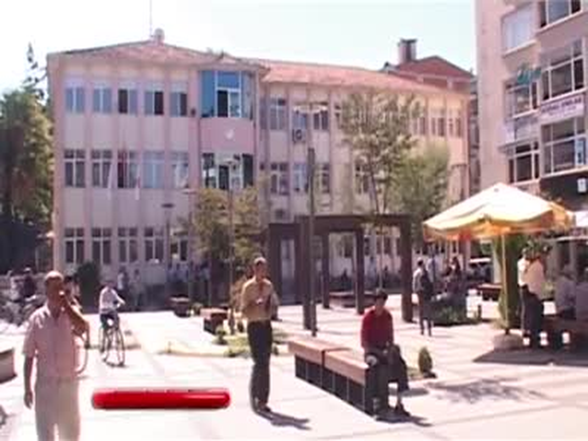 Eşcinsel Belediye Başkan Adayı Can Çavuşoğlu İlçeyi Böldü