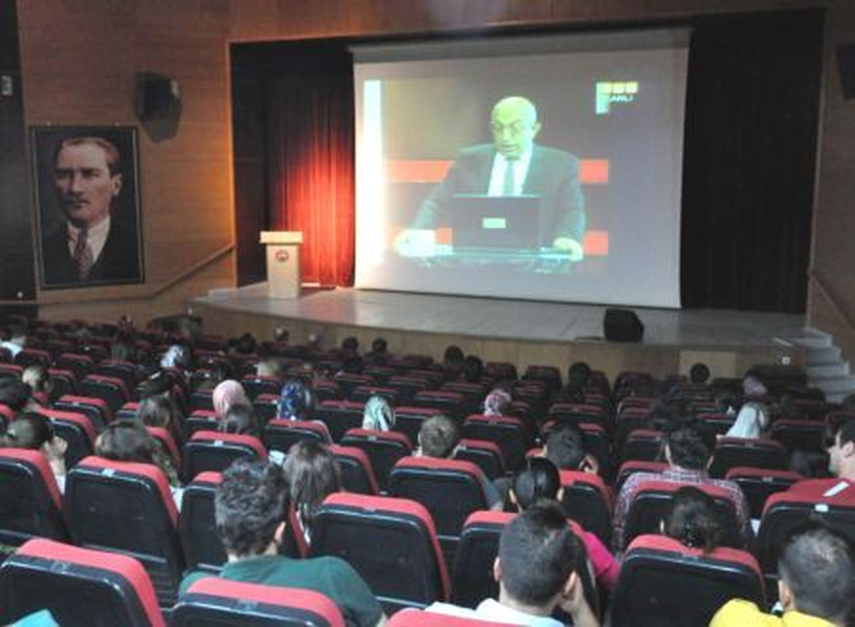 Hakkari\'de, Öğretmenlere "Uyum" Semineri
