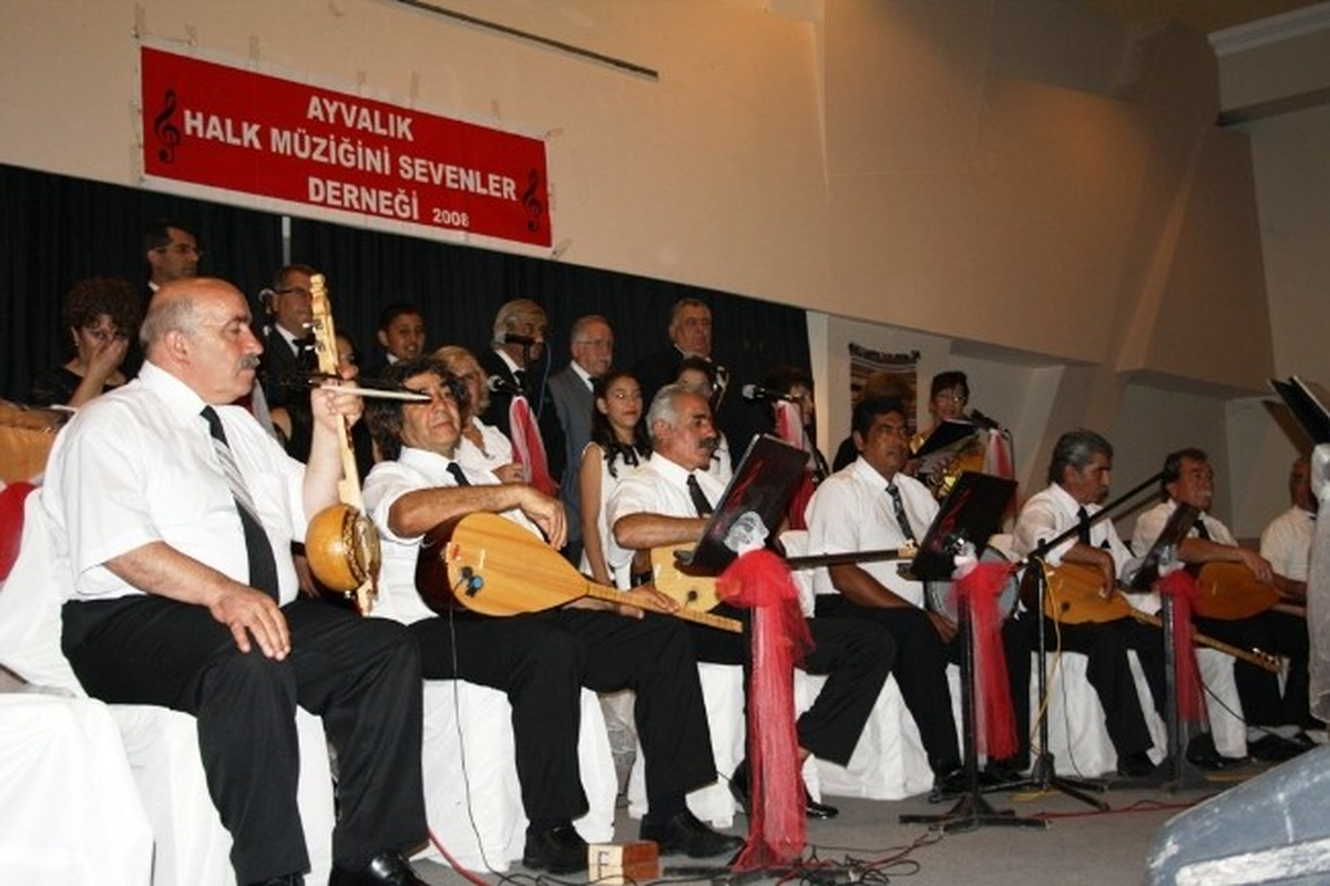 Halk Müziği Sevenler Derneğinden Kurtuluş Konseri