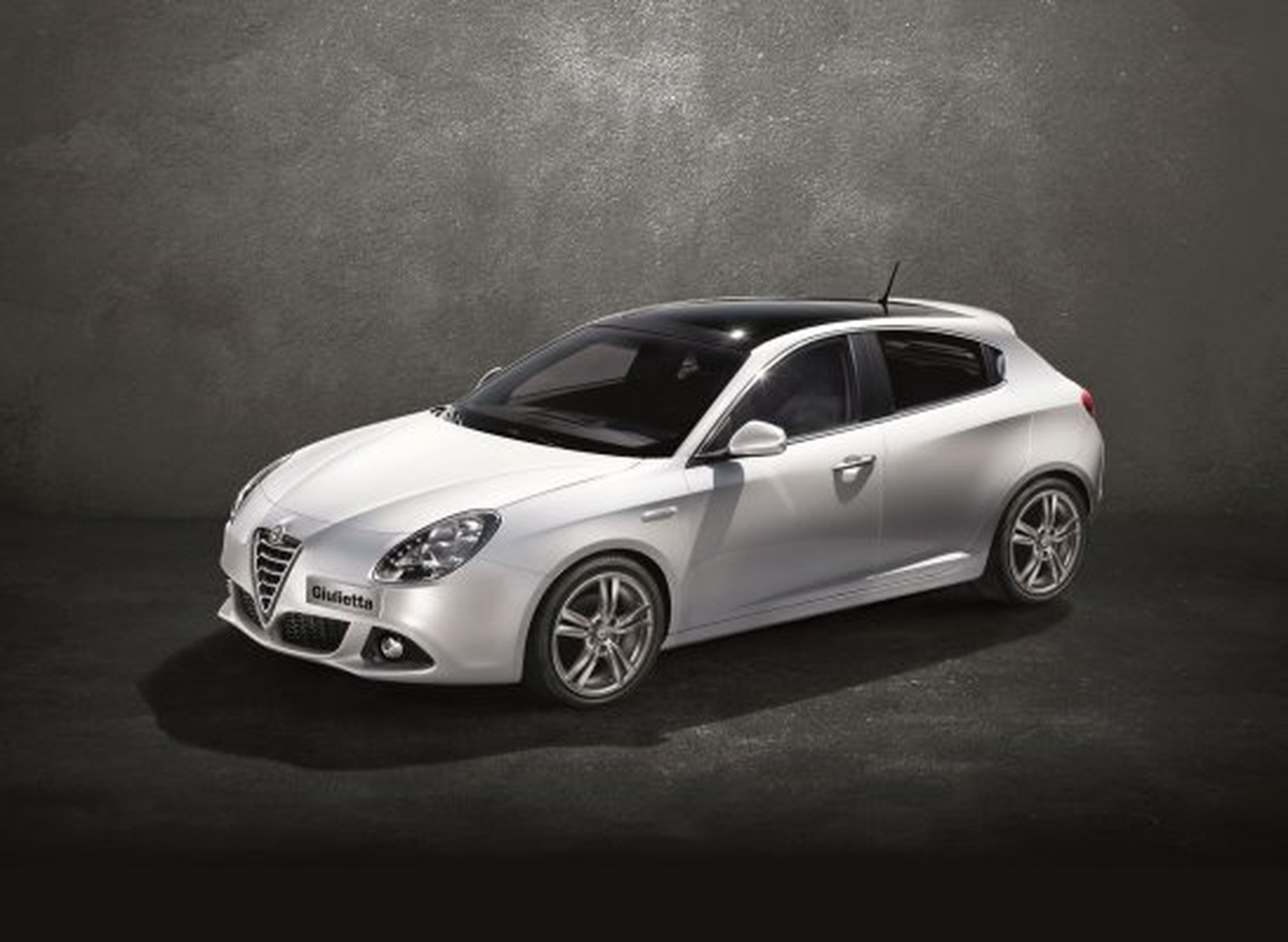 İtalyan Efsanesi Alfa Romeo Frankfurt\'ta Farkını Ortaya Koydu