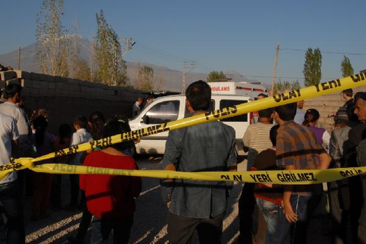 Kaybolan Esnaf, Otomobilinde Ölü Bulundu
