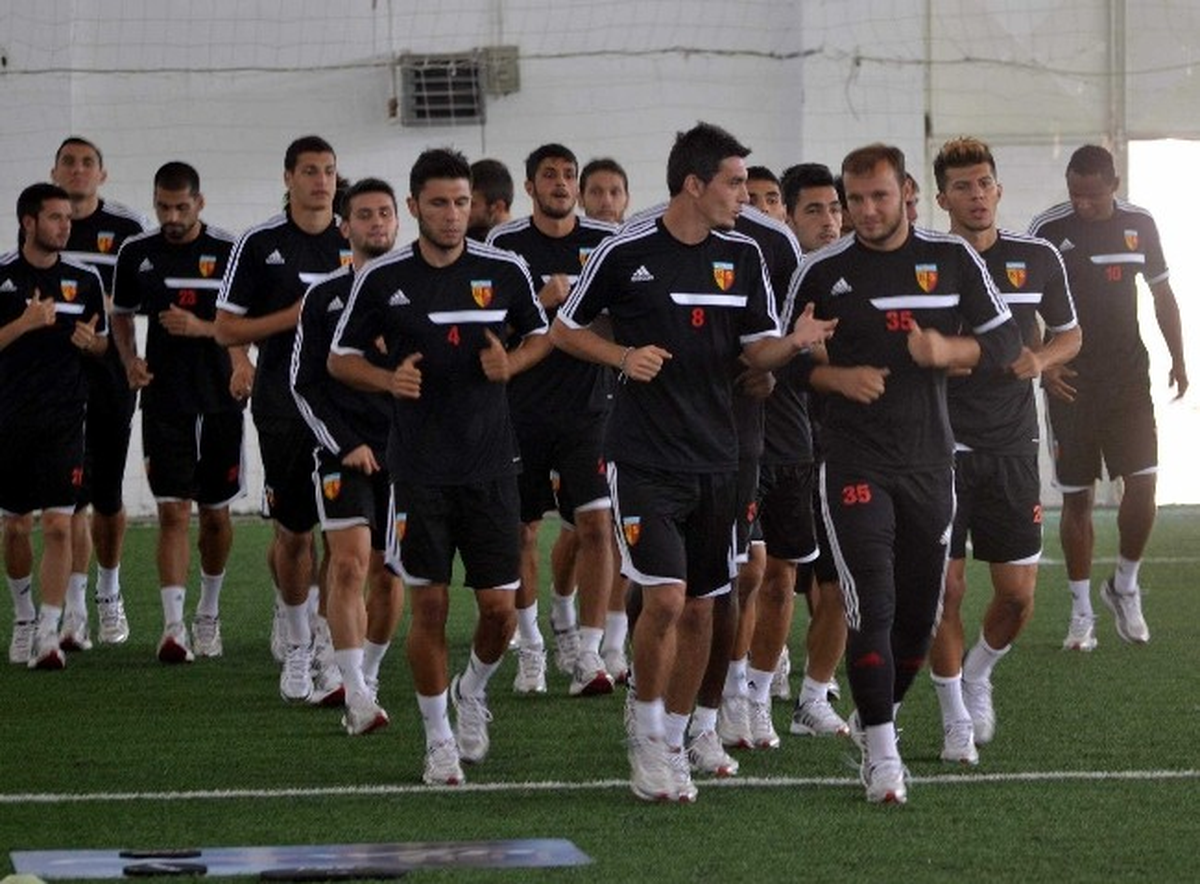 Kayserispor\'da Hazırlıklar Devam Ediyor