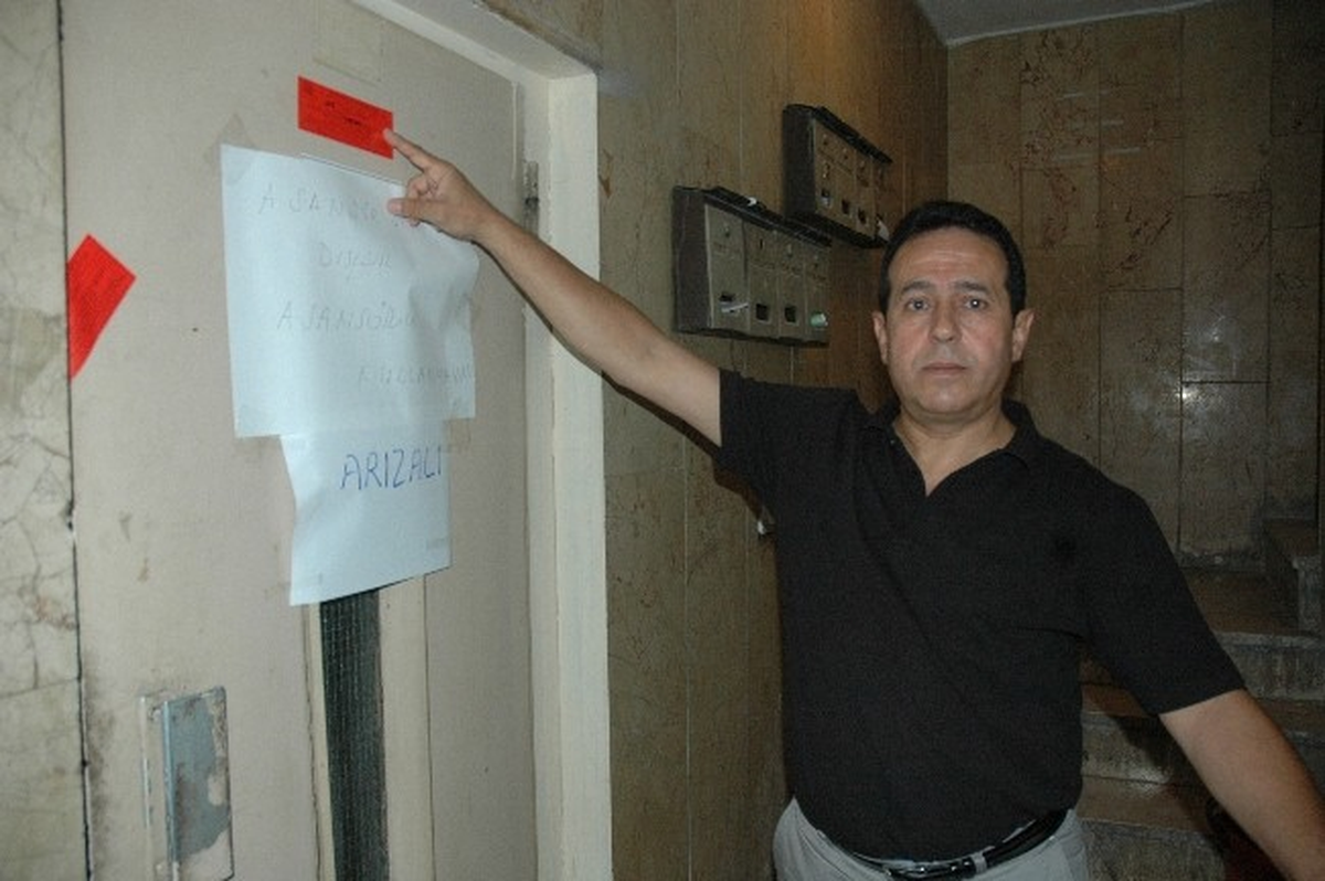 Kazanın Ardından Asansöre Kırmızı Etiket Yapıştırıldı