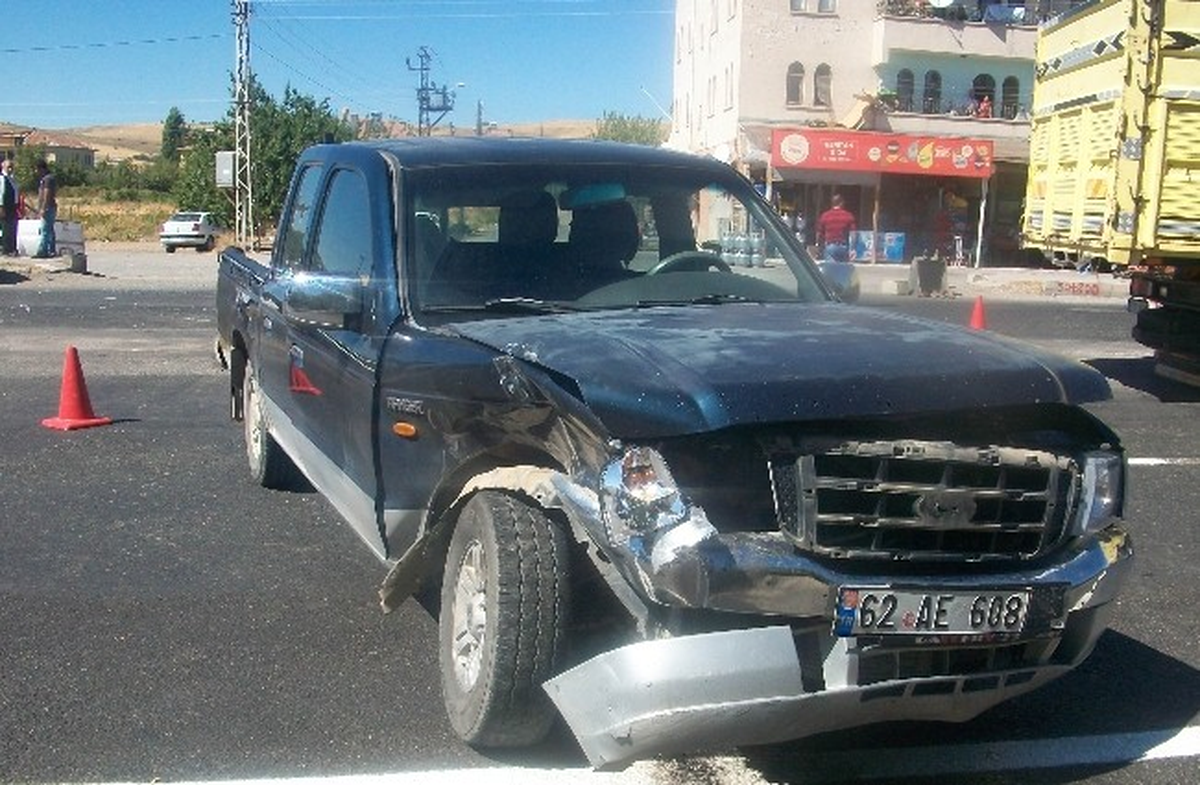 Kovancılar\'da Trafik Kazası: 7 Yaralı