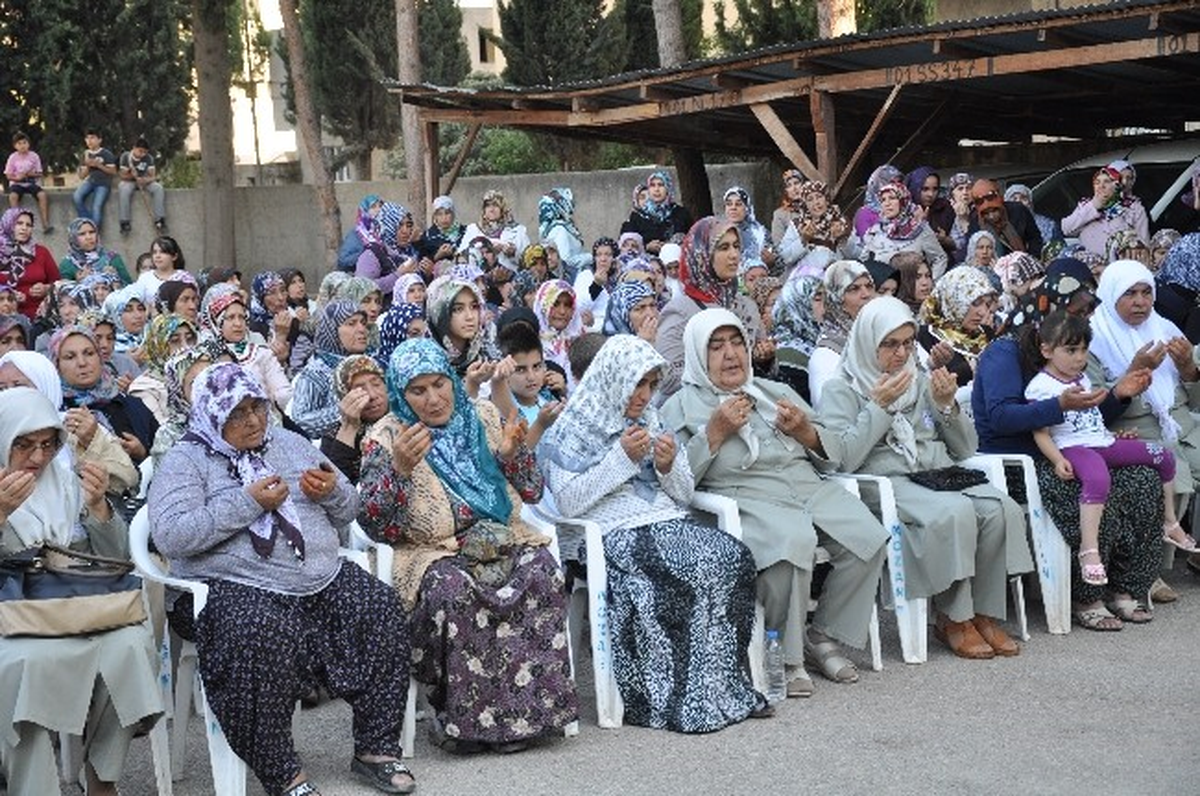Kozan\'da Hacı Adayları Törenle Uğurlandı