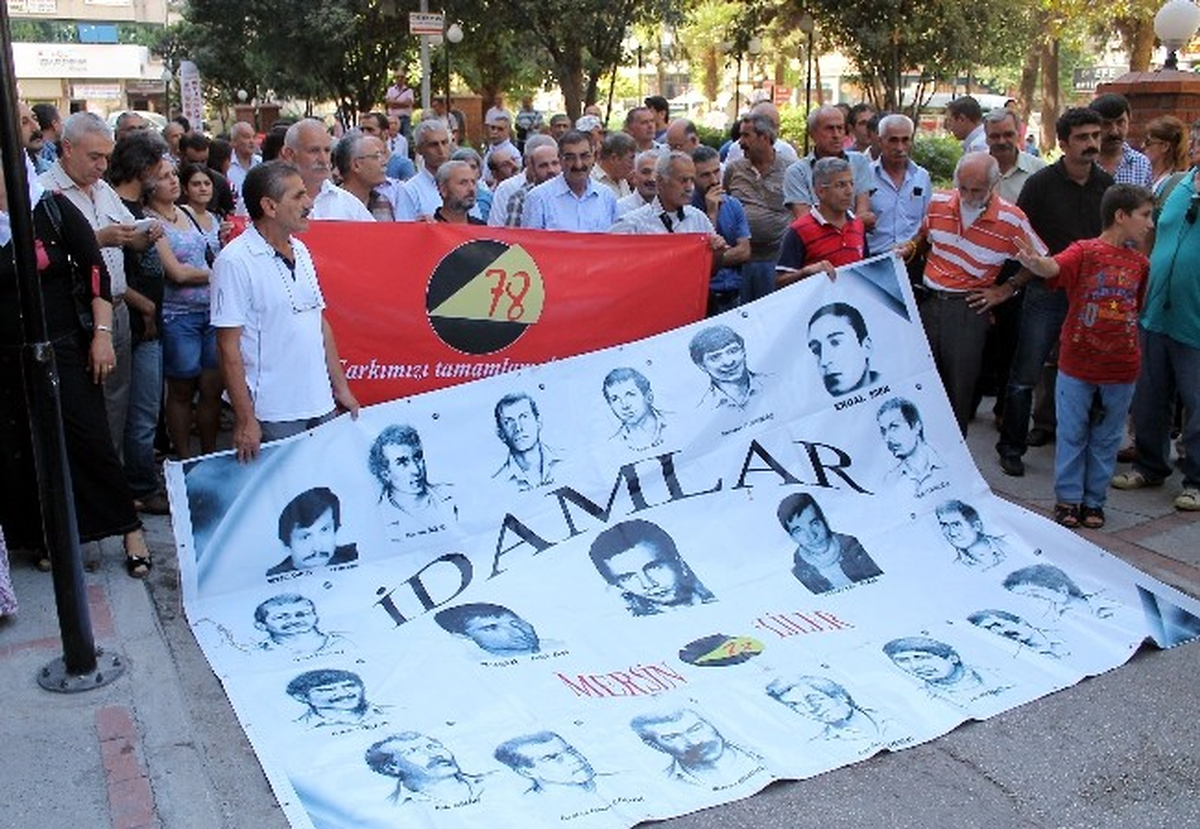 Mersin\'de 12 Eylül Askeri Darbesi Protesto Edildi