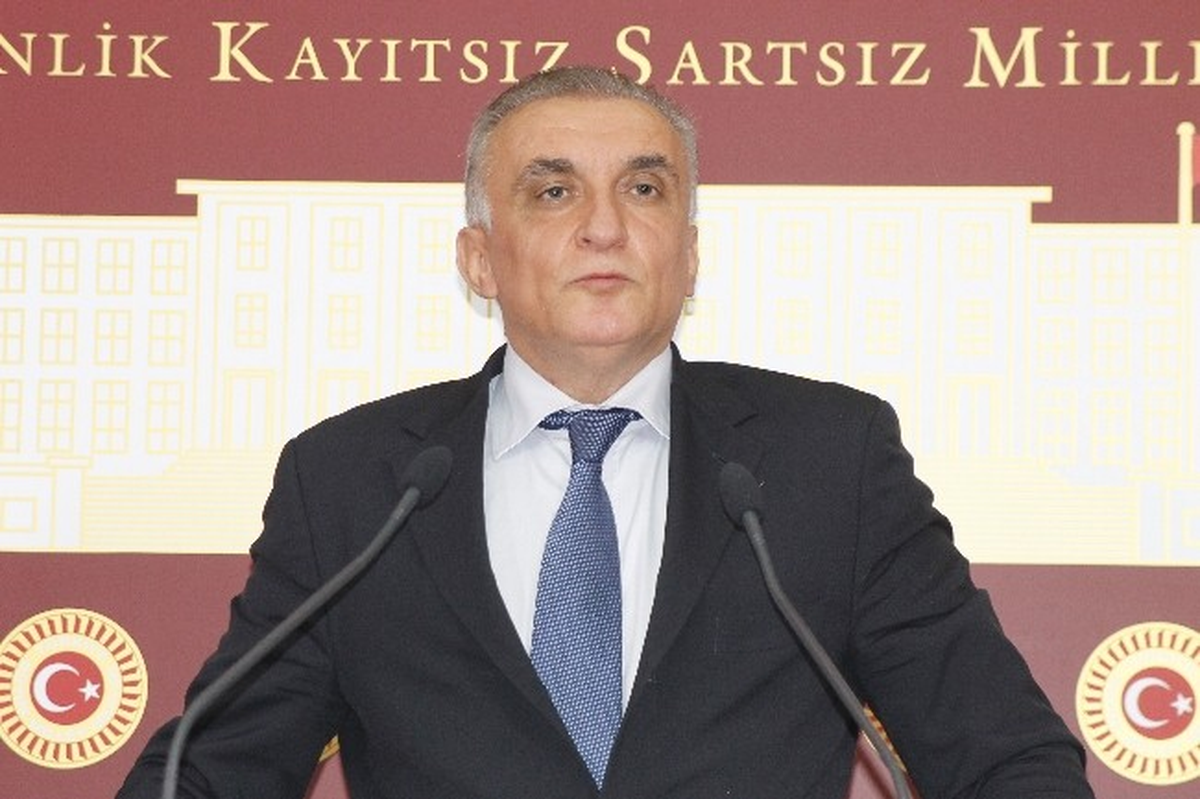 MHP\'li Ali Uzunırmak, Adnan Menderes İçin 52 Camide Mevlit Okutacak