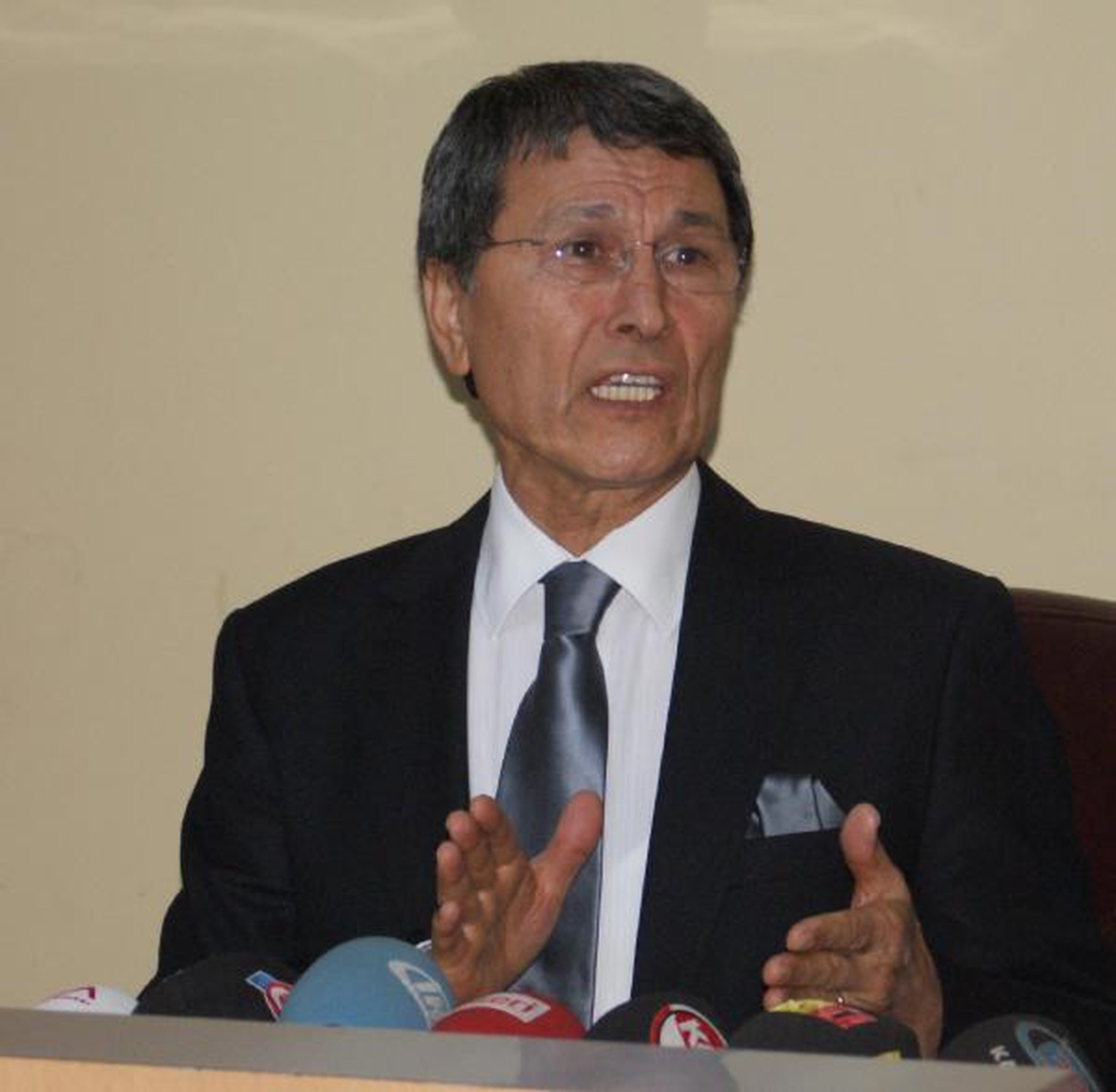 MHP\'li Halaçoğlu: Askerin, Polisin Elini Kolunu Bağlarsan Neden Şehit Gelsin?