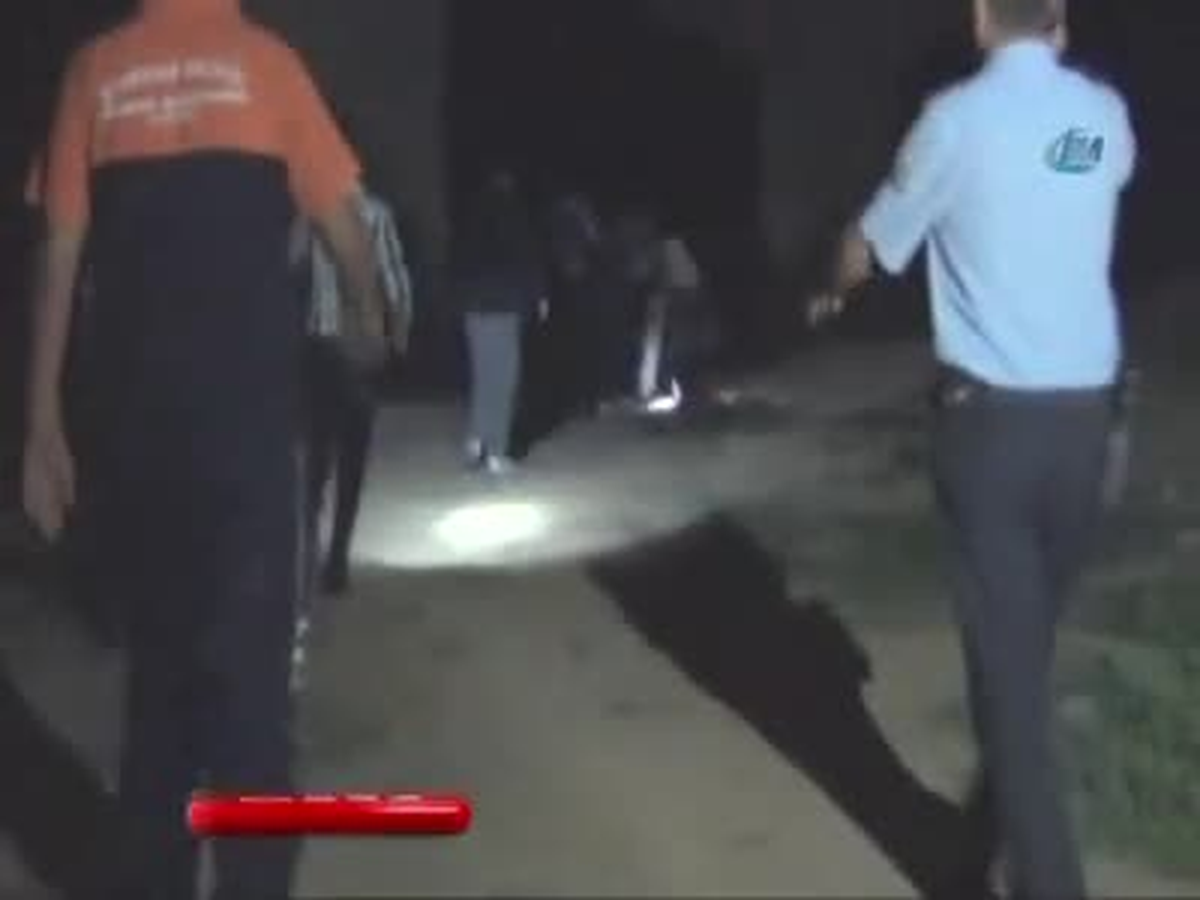 Nehre Atlamak İsteyen Genci Polis Kurtardı