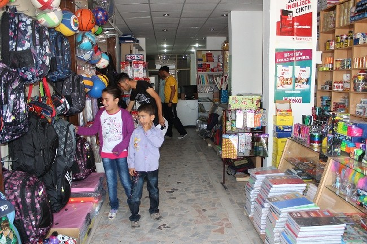 Okulların Açılmasına En Çok Kırtasiyeciler Seviniyor