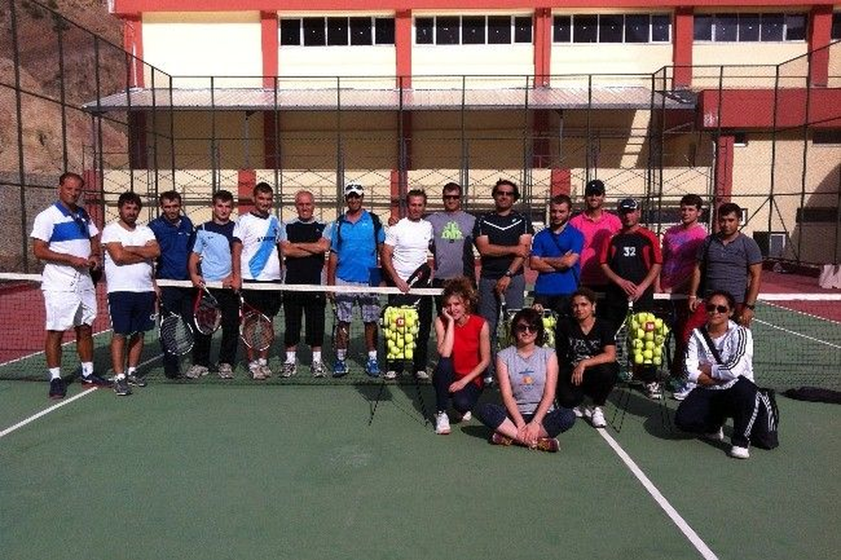 Tenis