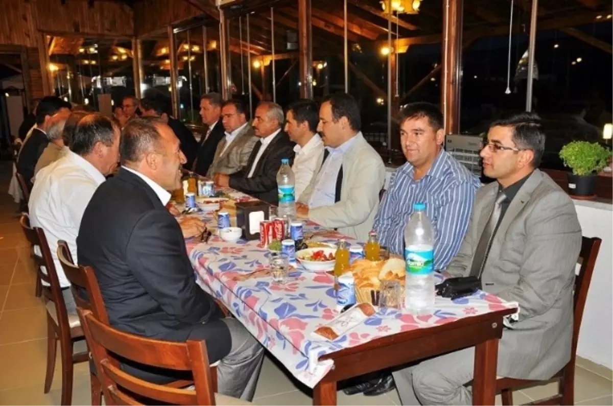 Tosya İlçe Emniyet Müdürü Kaan Yıkılmaz\'a Veda Yemeği