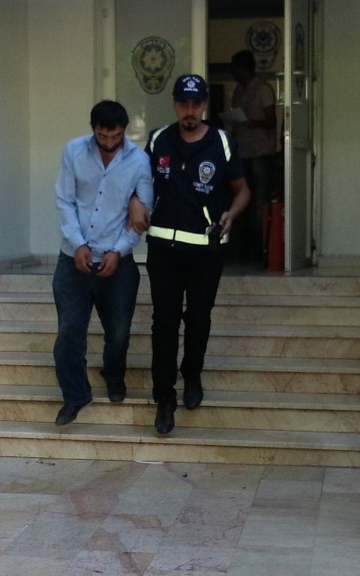 Uyuşturucu Ticaretine Polis Baskını