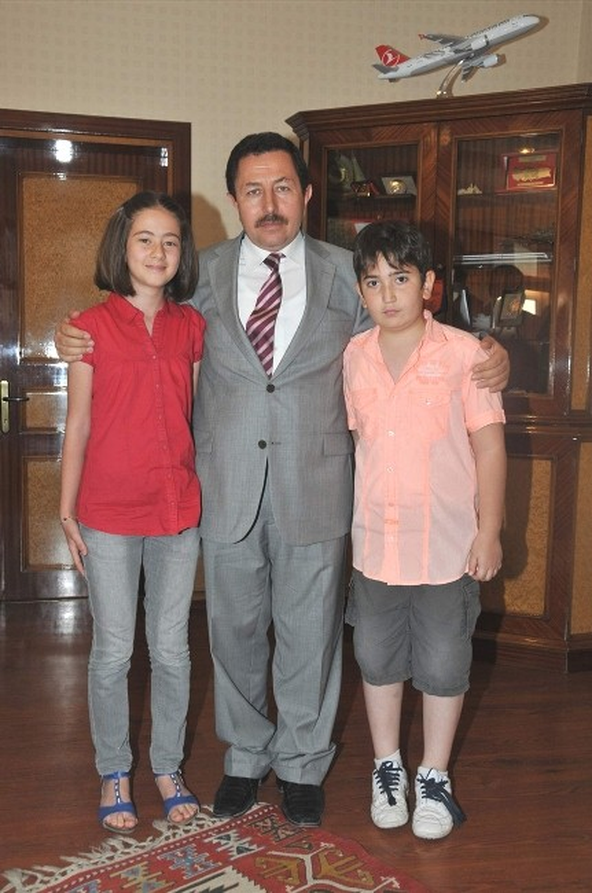 Vali Şampiyonları Ağırladı