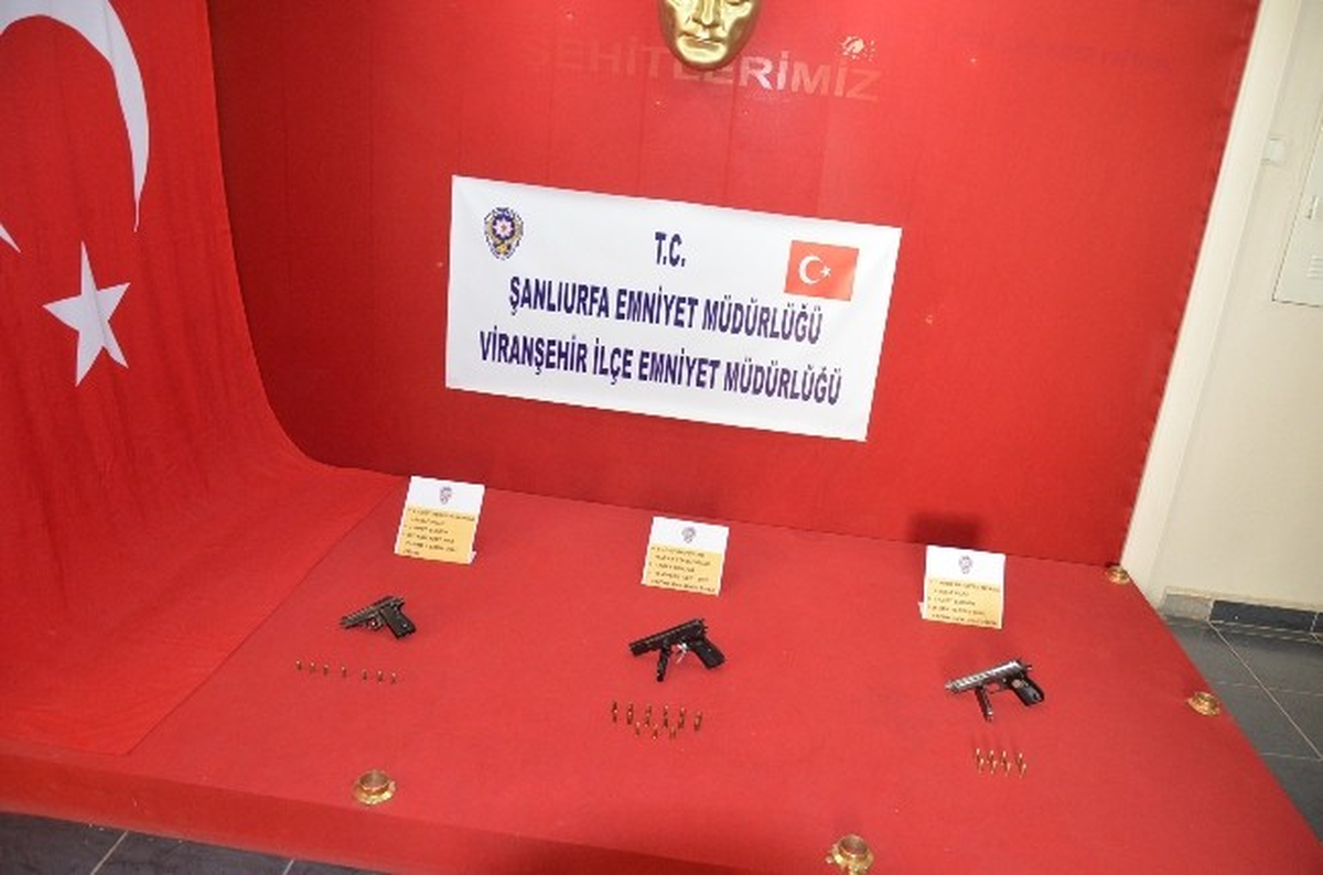 Viranşehir\'de Ruhsatsız Silah Ele Geçirildi