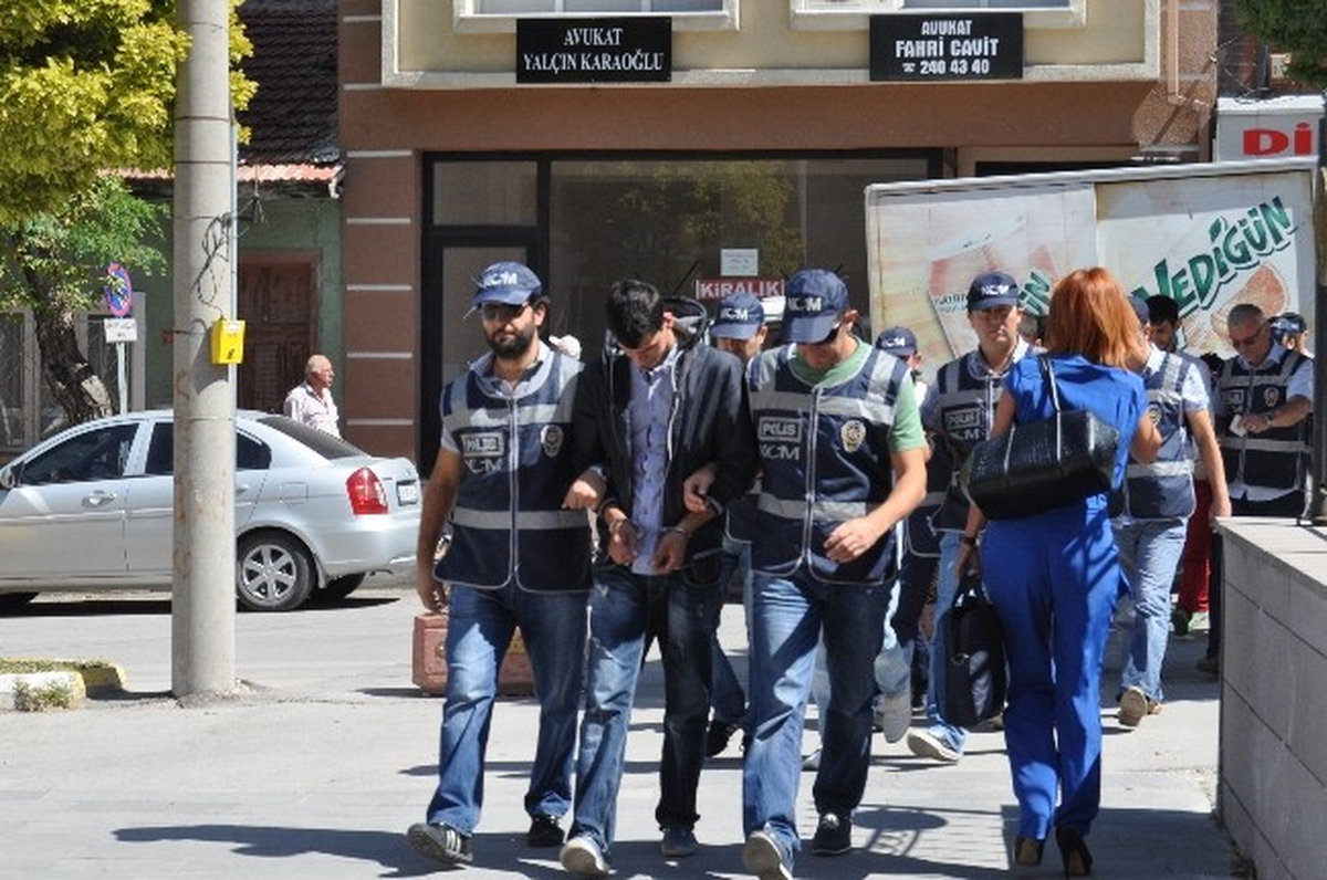 Zehir Tacirleri Adliyeye Sevk Edildi