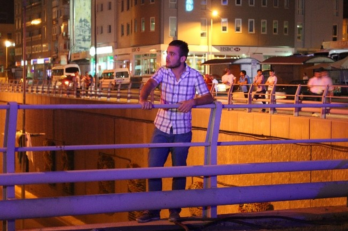 Anne ve Babasını Barıştırmak İçin İntihara Kalkıştı