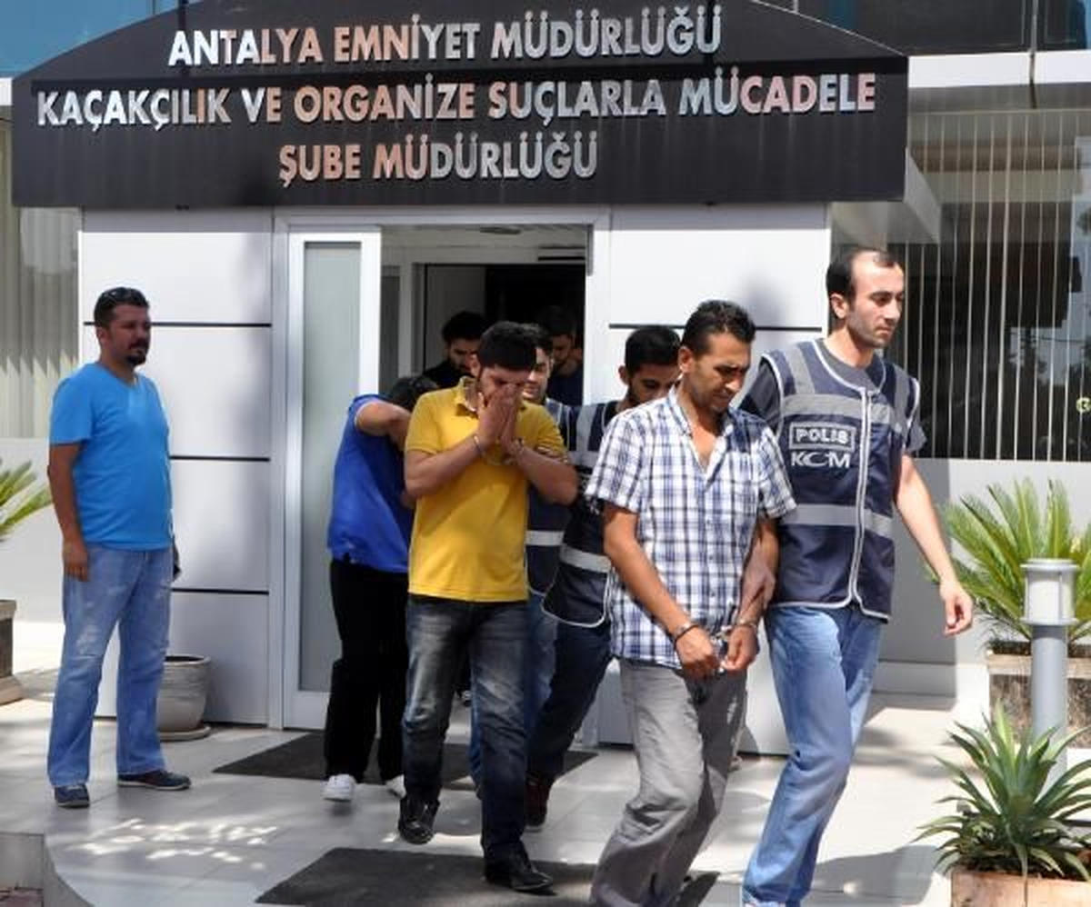 Antalya\'da Uyuşturucu Operasyonu
