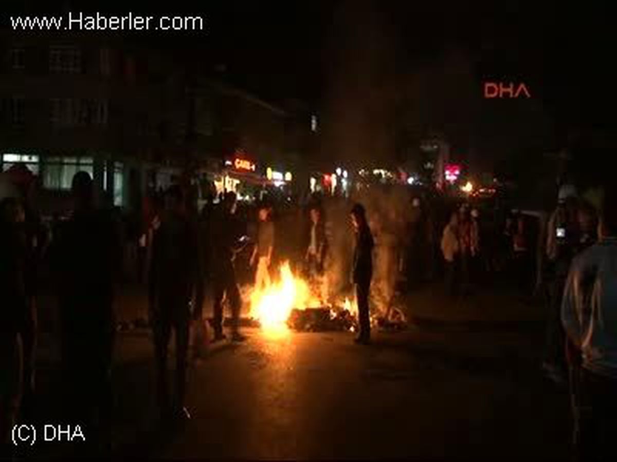 Başkent\'te Gösteriler Bu Gece de Devam Etti