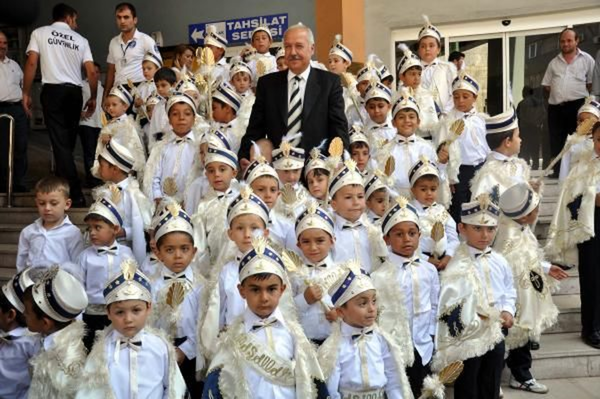 Belediyeden Sünnet Şöleni