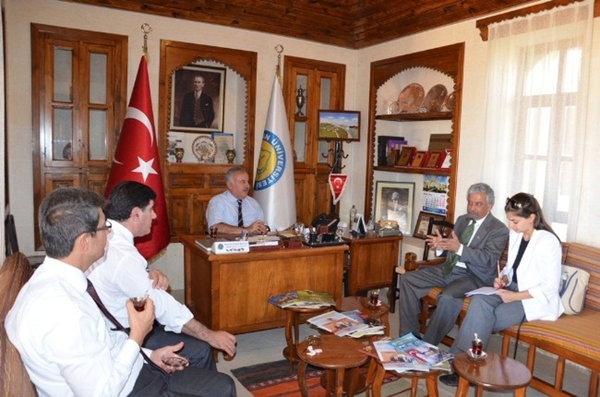 BM Temsilcisi Malhotra, Harran Üniversitesi\'ni Ziyaret Etti