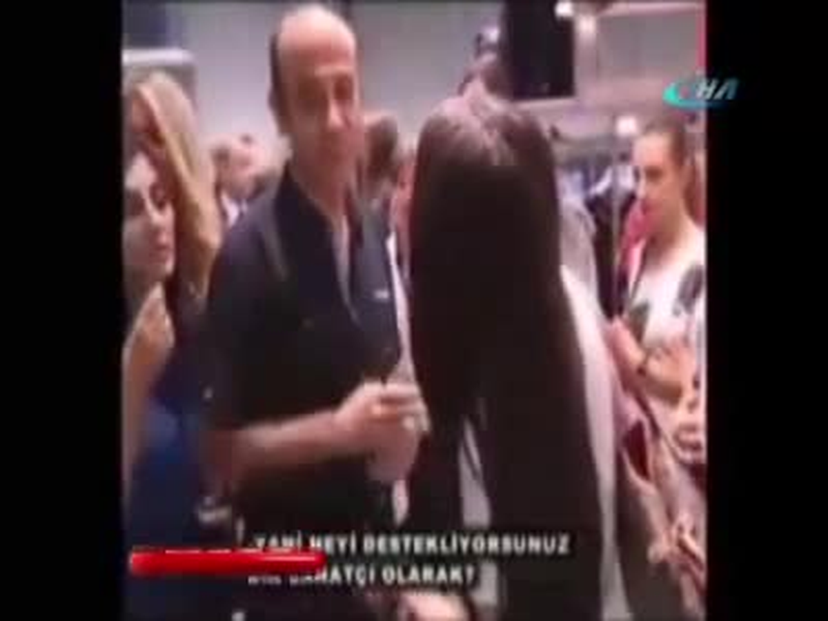 Burcu Esmersoy Gezi\'ye Destek Verdiği İçin Tepki Gördü