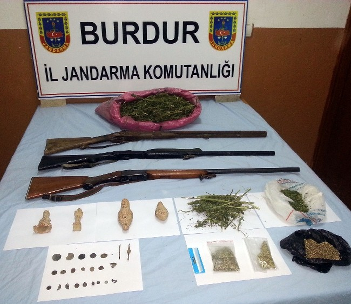 Burdur\'da Jandarmadan Kaçak Tütün Operasyonu