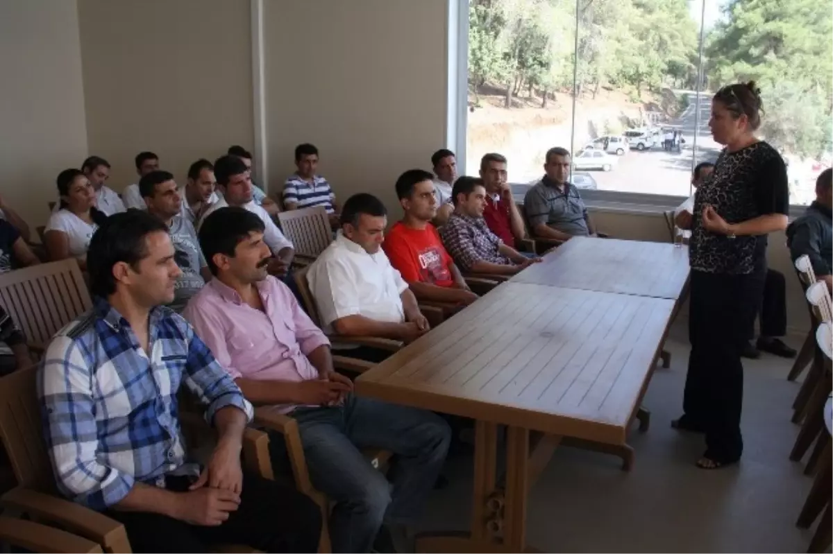 Çü Kayıkhane Personeline Hizmet İçi Eğitim Semineri