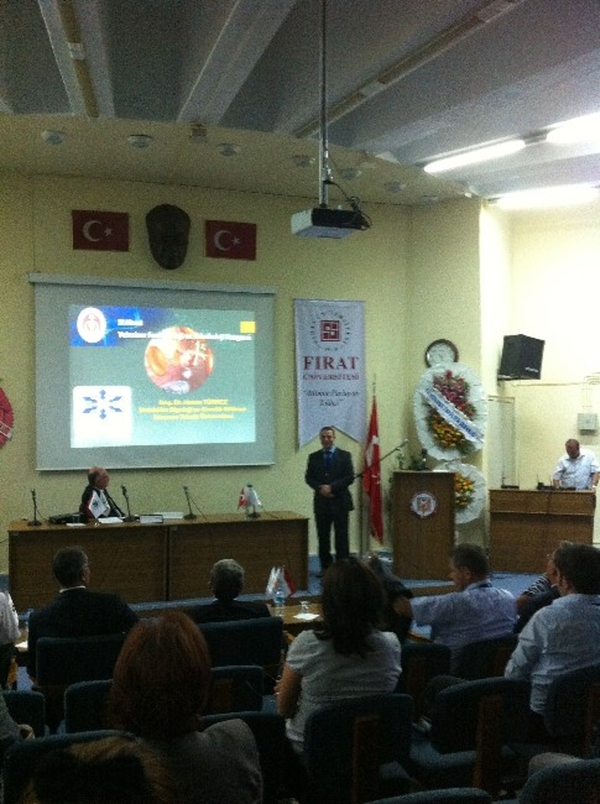 Doç. Dr. Türkez Fırat Üniversitesi\'nde Nanoteknolojiyi Anlattı