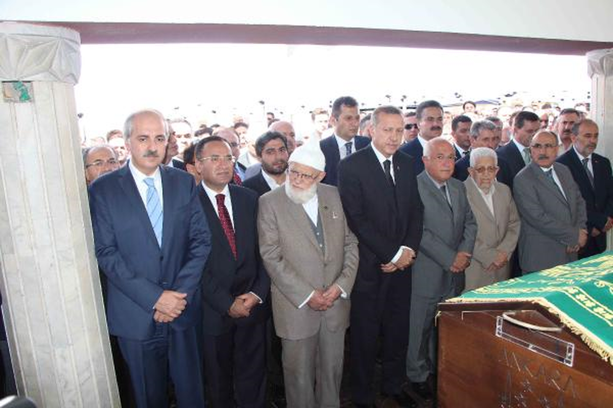 Erdoğan, Çöllüoğlu\'nun Cenazesine Katıldı