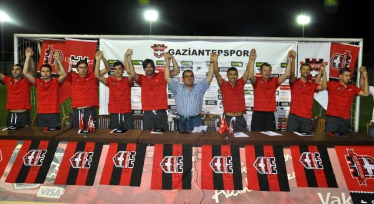 Gaziantepspor Yeni Transferlerini Tanıttı