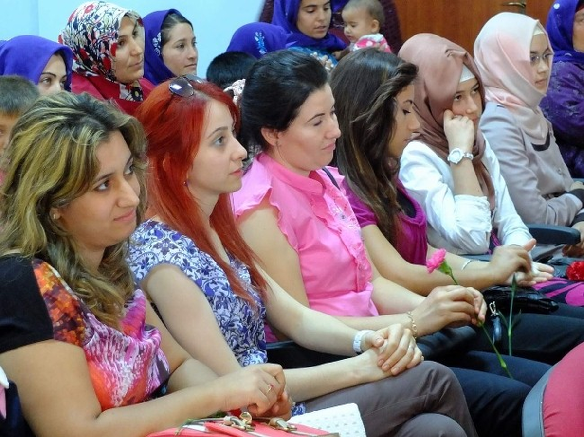Harran\'da Bayanlar Aile Eğitimi Konusunda Bilgilendirildi