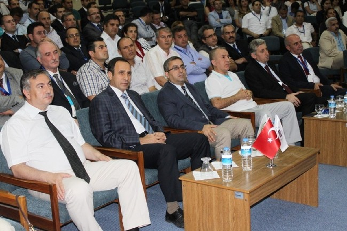 Iv. Ulusal Veteriner Farmakoloji ve Toksikoloji Kongresi Elazığ\'da Yapıldı
