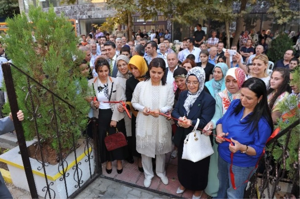 Mardin Valisi ve Belediye Başkanı Taziye Evi ve Kur\'an Kursu Açılışına Katıldı