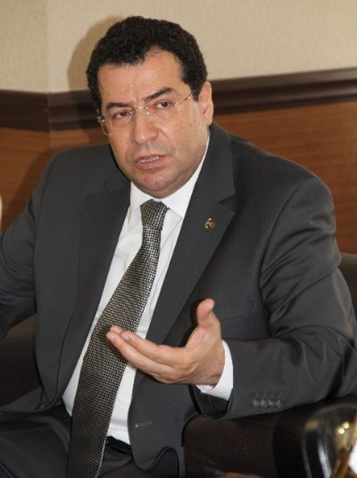 MHP\'li Tanrıkulu: Ekonomik Belirsizlikler Türkiye\'yi Tam Bir Açmaza Soktu