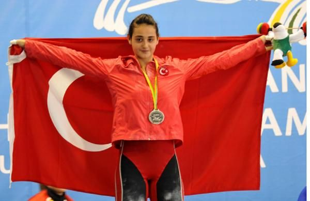 Milli Halterci Keskin, Yıldızlar Olimpiyatlarına Odaklandı