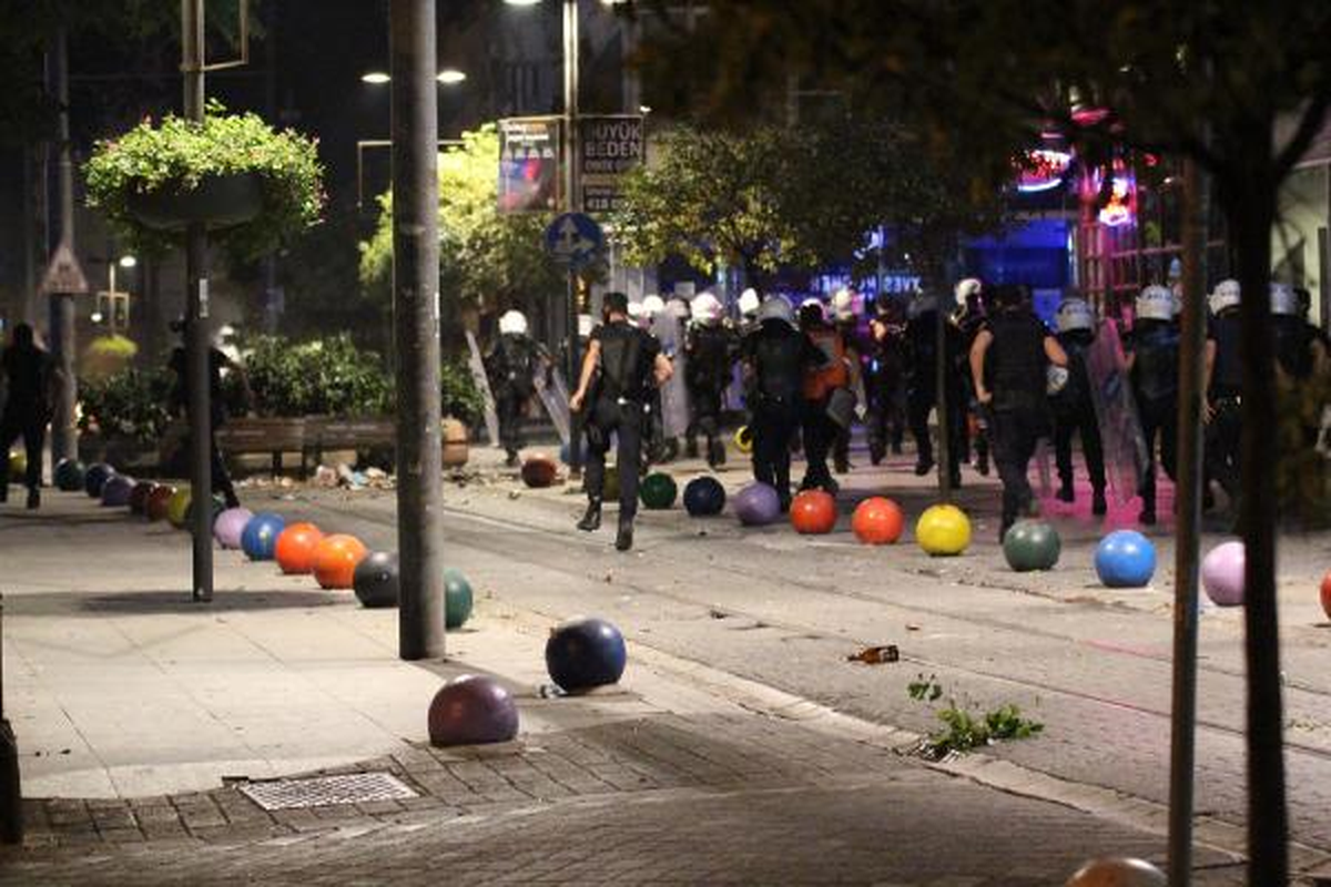Polis-Eylemci Çatışması Gece de Devam Etti