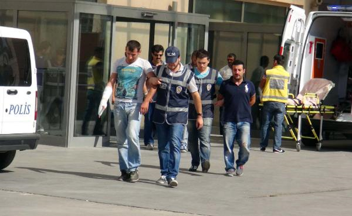 Polisin Uyuşturucu Baskınıda Sahte Para Ele Geçti