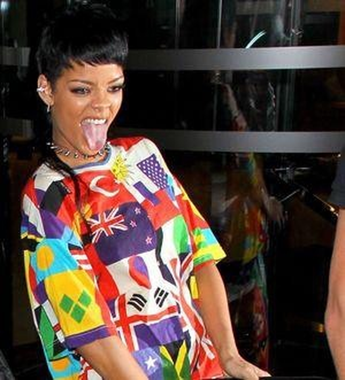 Rihanna Türk Bayrağını Göğsünde Taşıdı